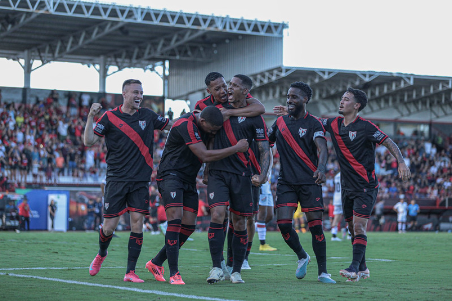 Atlético-GO vence Anápolis na estreia do Goianão 2026
